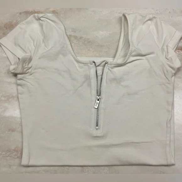 Guess Zip Front Short Sleeve Top - Picture 2 of 3